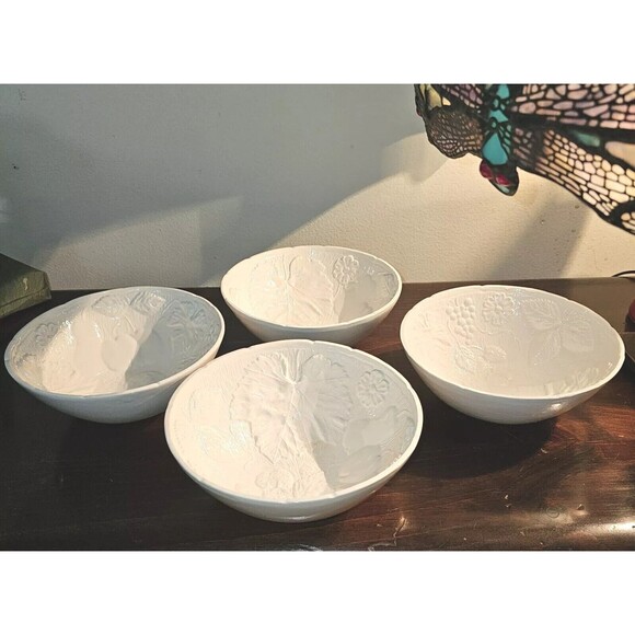 Over and Back Bowls Serving Set of 4 Portugal Embossed Leaves Fruit - Picture 1 of 8